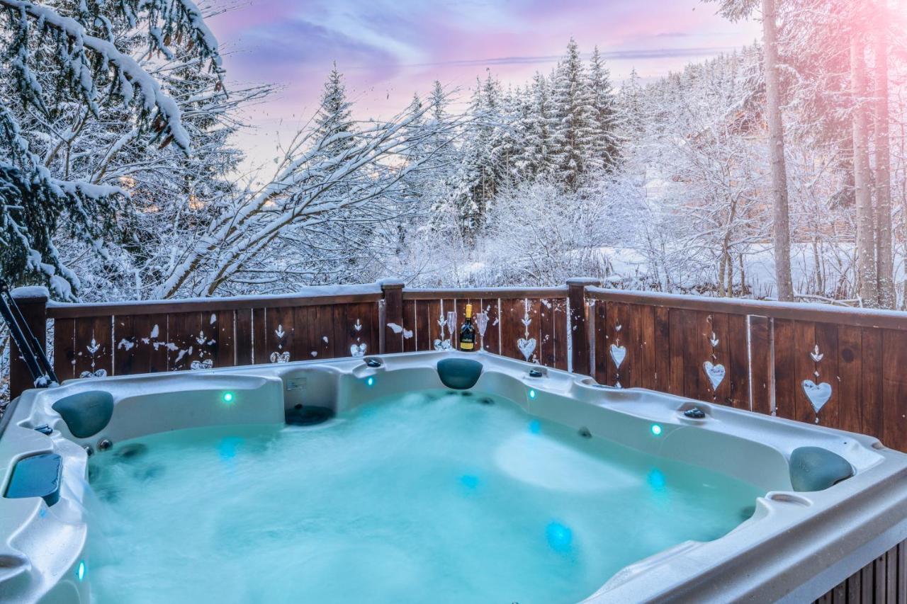 Chalet Cote Coeur, La Tania, With Outdoor Hot Tub And 7 Ensuite Rooms Eksteriør bilde